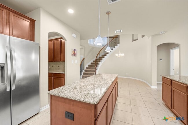 Photo - 625 Palmilla St
