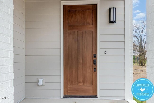 Photo - 2300 Broad St