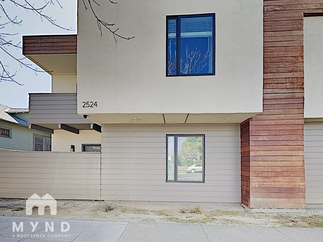 Building Photo - 2524 T St Rental