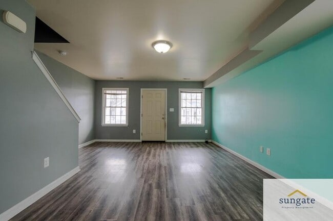 Photo - 123 Center St