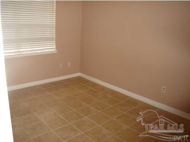 Photo - 205 McClure Dr