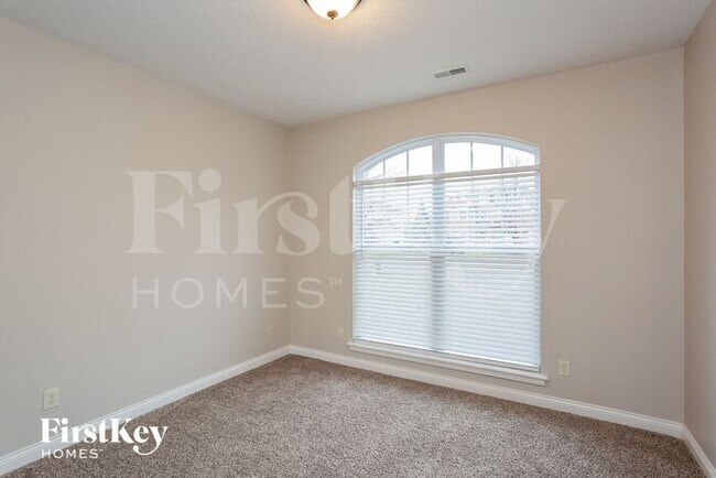 Photo - 12329 Guy Way