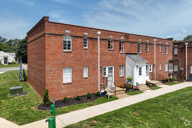 Building Photo - Gardens at Grandin Rental