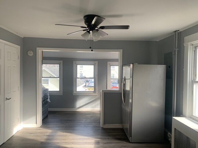 Building Photo - 2920 E Cold Spring Ln Unit 2