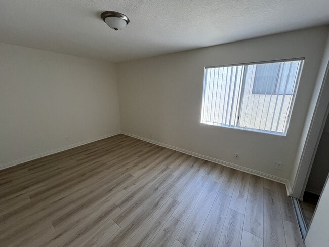 Photo - 1059 Spazier Ave