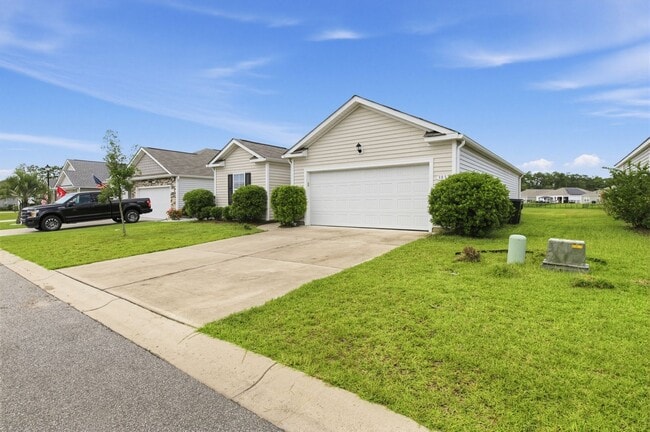 383 Spruce Pne Wy