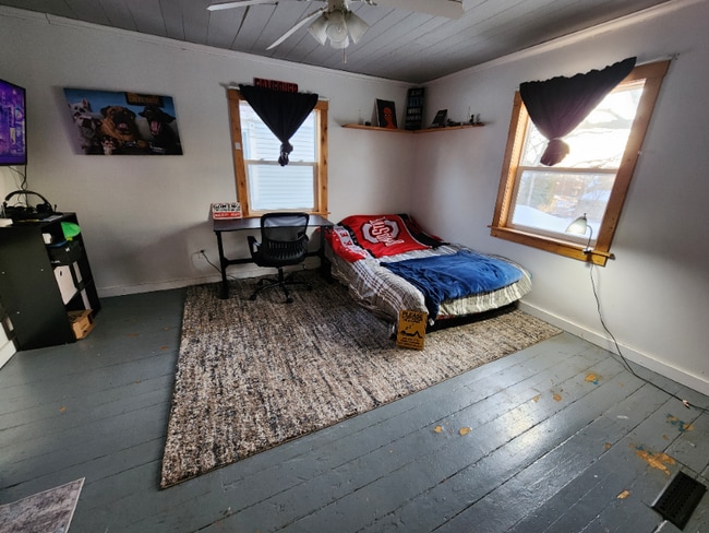 Photo - 410 S Parker Dr