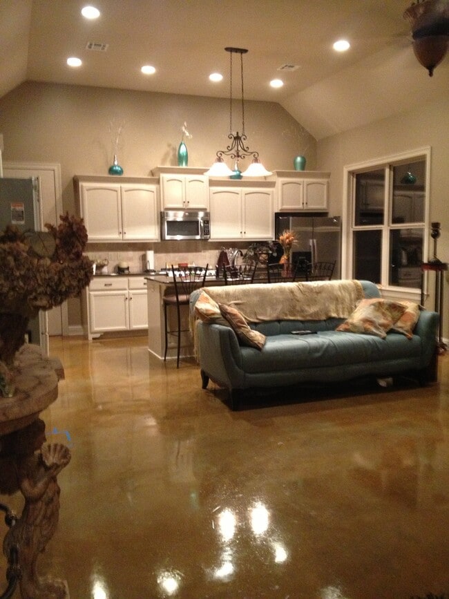 Photo - 141 Treasure Cv