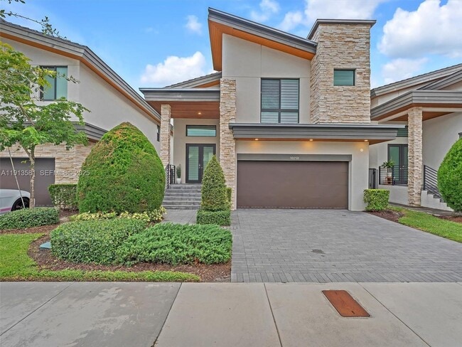 Building Photo - 10250 NW 76th Ter