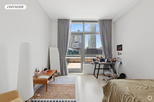 Building Photo - 3 Ct Square W Rental