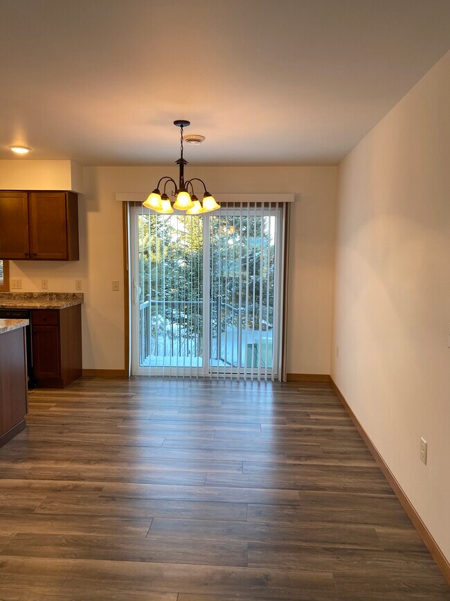 Photo - 609 Spruce Ln Unit 2