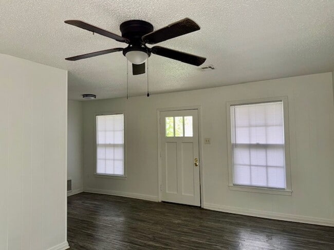 Photo - EXTRA STORAGE SPACE IN BACKYARD