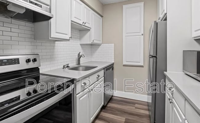 Photo - 5770 E Warren Ave