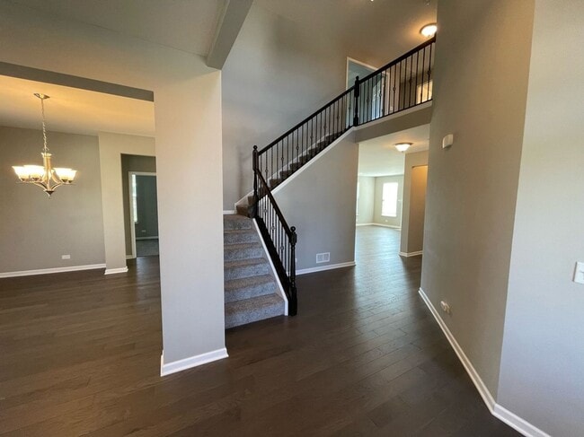 Photo - Single Family Home in Hoffman Estates