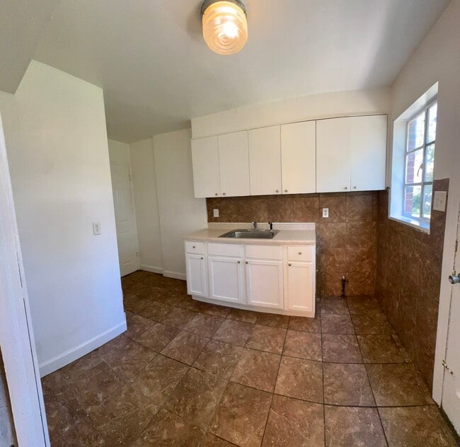 Photo - 928 N Prairie Ave