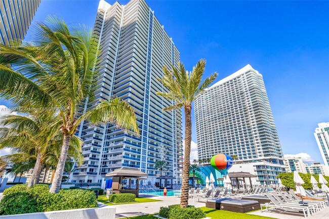 Building Photo - 1830 S Ocean Dr Unit 2806 Rental