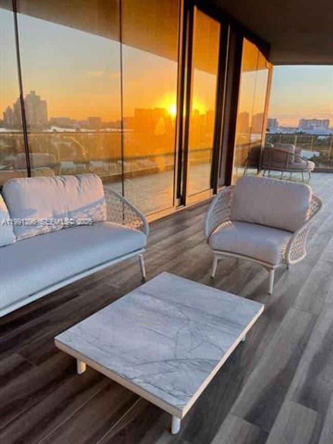 Photo - 18975 Collins Ave Unidad 18975 Collins Ave appt 605