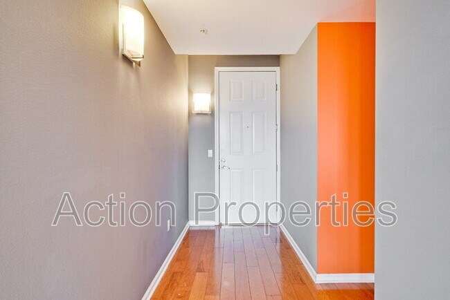 Photo - 800 N 8th St Unidad #235