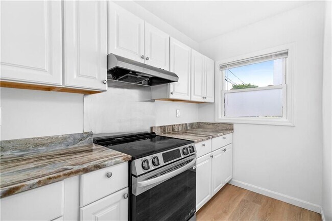 Photo - 178 Ledge St Unit 1
