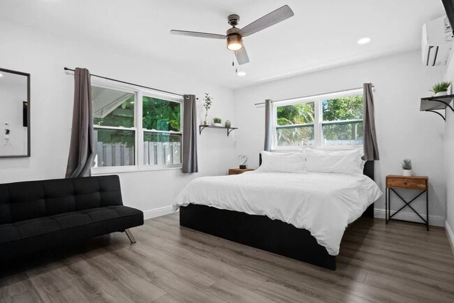 Photo - 2019-2023 NE 15th Ave Unit 2023 ne 15th ave