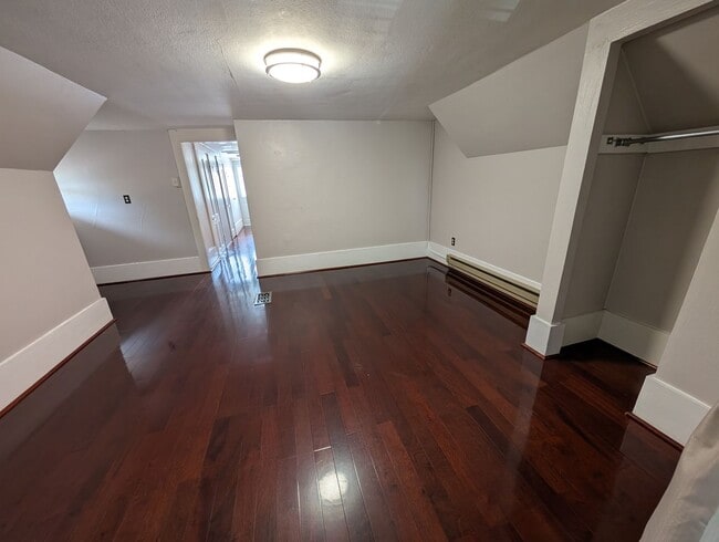 Building Photo - CVW2 Unit CVW2-A-TFS Rental