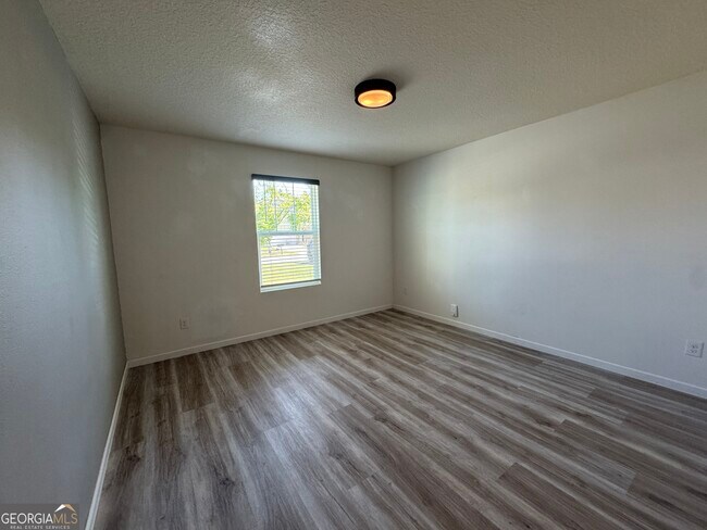 Photo - 217 Brooklet Cir