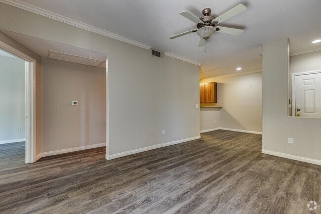 1 BR, 1 BA (Ambrose) - 717 SF