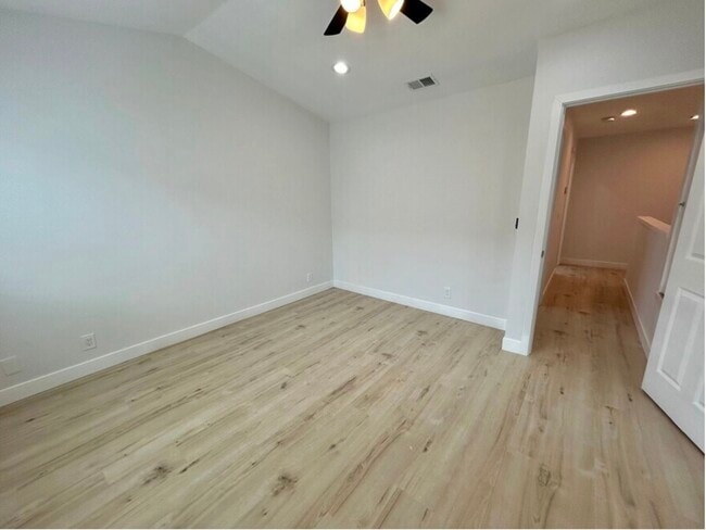 Photo - Foothill Manor Townhomes