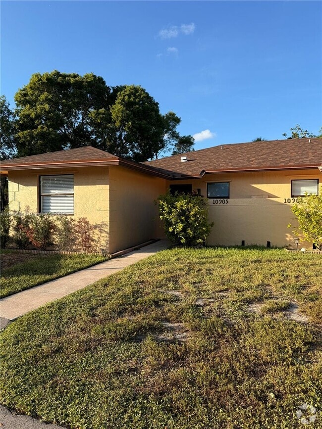Building Photo - 10905 NW 29th Pl Rental
