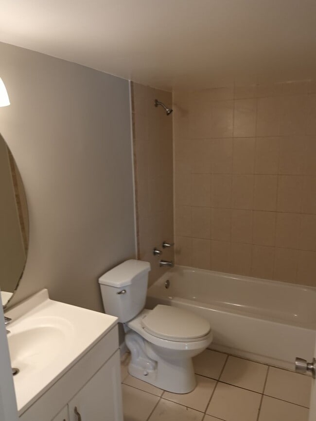 Photo - 1902 Honour Rd Unit 24