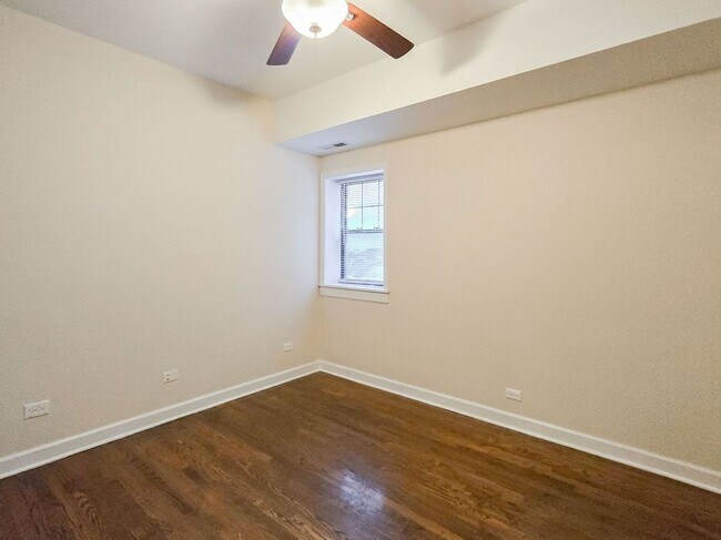 Photo - 1827 W Leland Ave Unit G