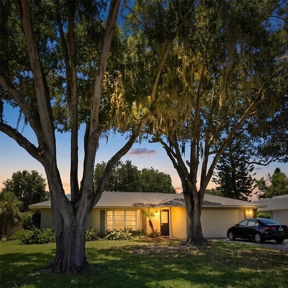 Photo - 3926 Calliandra Dr