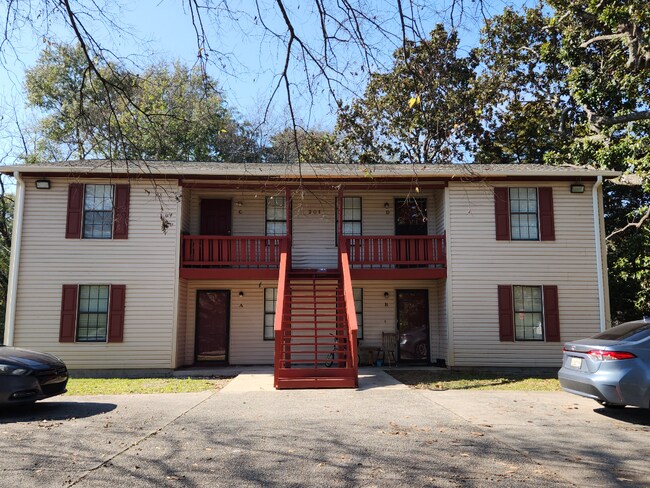 2-Bedroom Apartment in Prime Decatur Location - Don't Miss Out!