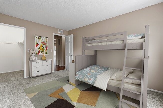 Casa Linda Apartments