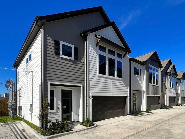 Building Photo - 8316 Curry Rd