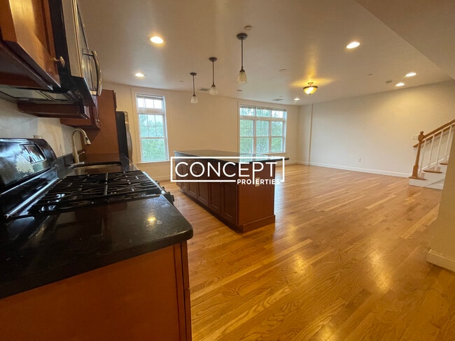 Photo - 53 Circuit St Unit 59