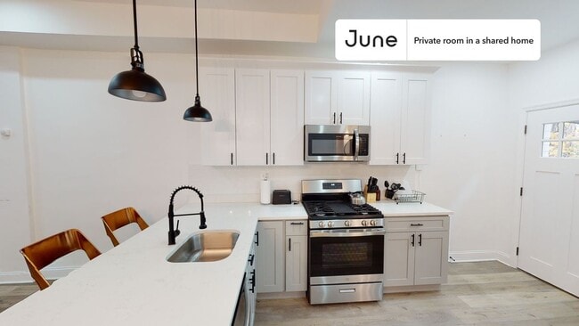 Photo - Room in Shared 5 bed/3.5 bath home Unit D