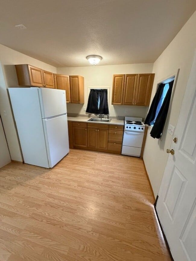 Photo - Great studio unit downtown. Ready to occupy!