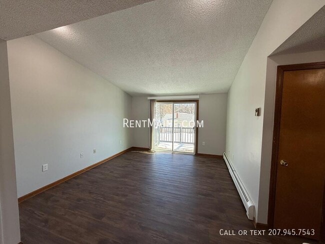 Photo - 381-385 Pine St. Unit 4