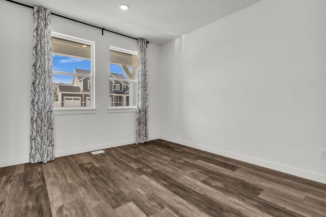 Photo - 2468 N Paintbrush Dr