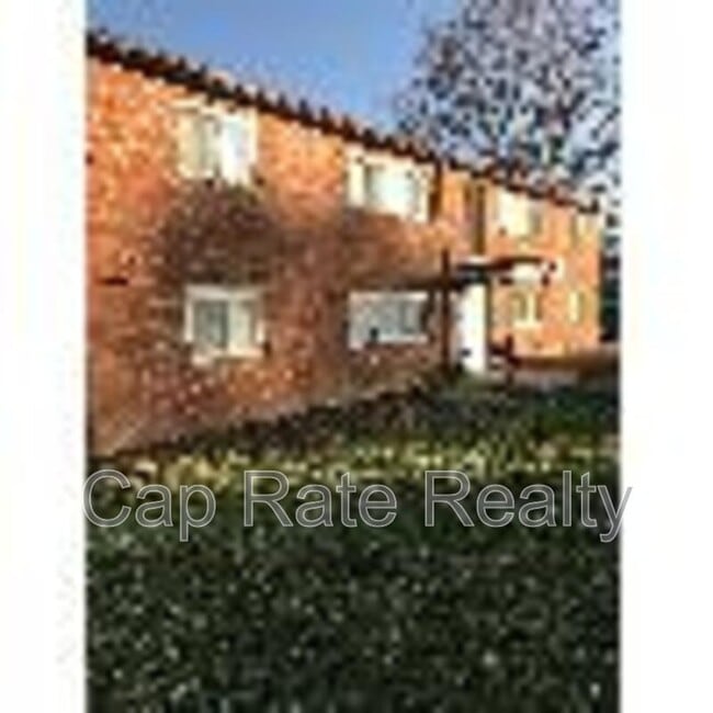 Building Photo - 3632 Cushing Dr