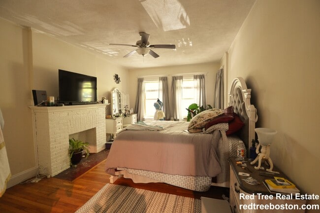 Photo - 1251 Commonwealth Ave Unidad 2