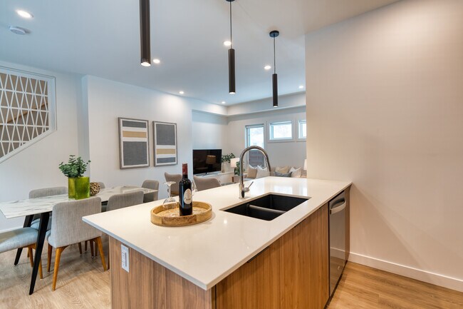 Photo - 3-Bedroom Townhouse for Rent in Richmond – Great Location & Pet Friendly Unit 7