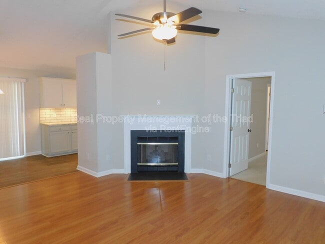 Photo - 2988 Butterwood Dr