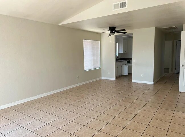 Photo - 461 Westminster Pl