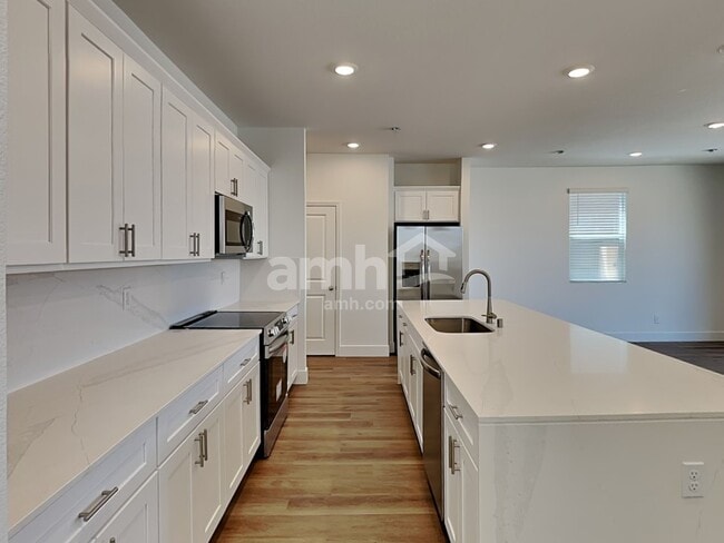 Photo - 11183 Magallanes Street