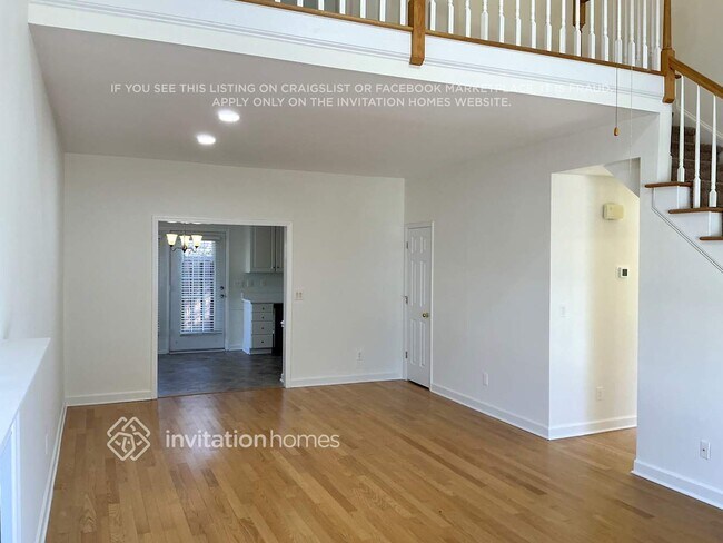 Photo - 3600 Sunningdale Way