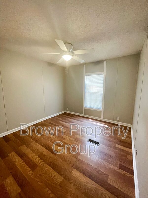 Photo - 1921 John Hall Rd