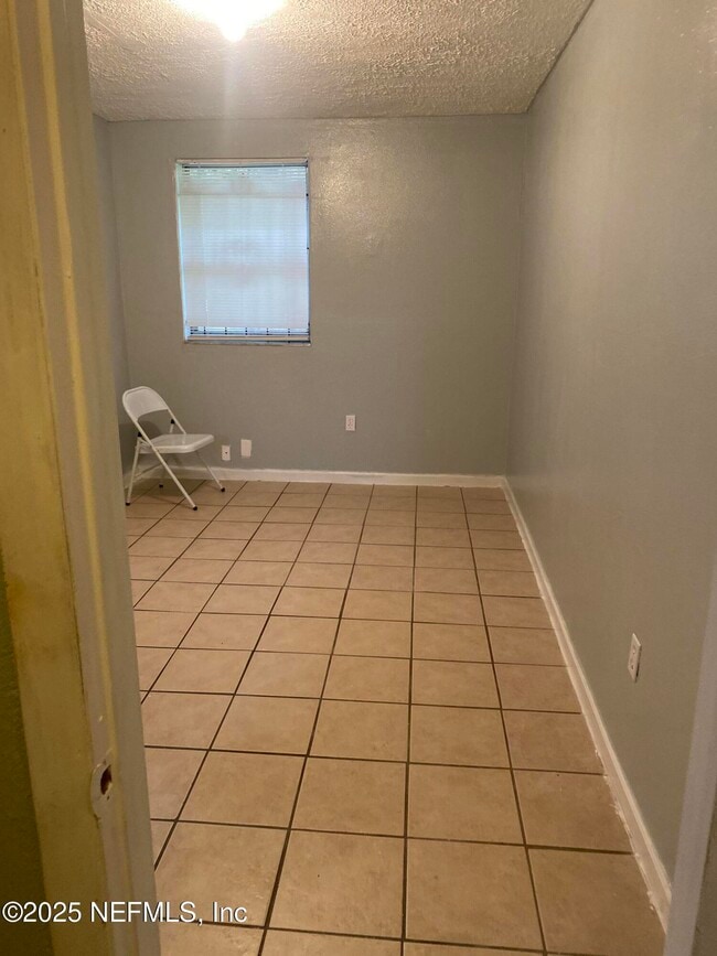 Photo - 5754 Moncrief Rd