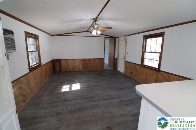 Photo - 238 Birchwood Ln